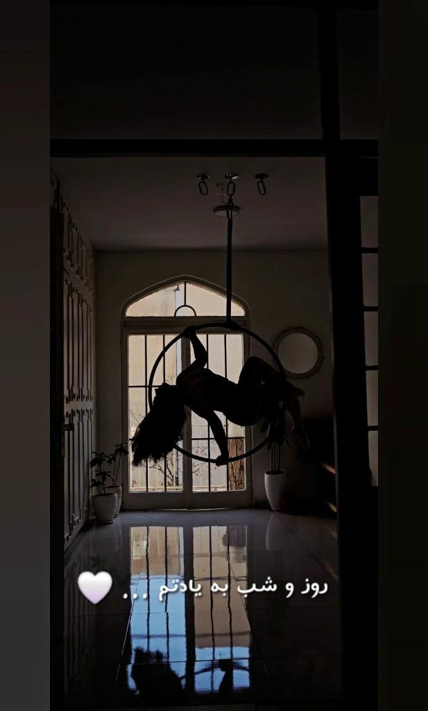 سیلوئت روژینا روی حلقه ایریل